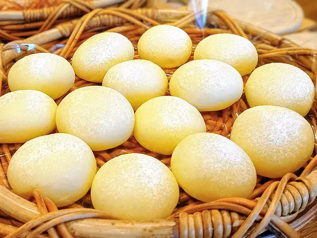 ミニもちもちクリームパン